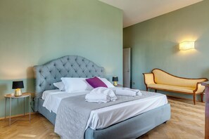 Apartment | 4 bedrooms, laptop workspace, iron/ironing board, free WiFi - Mamo Florence - Tintori Luxury Palace (Florence)