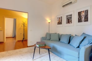 Appartamento | Soggiorno | TV a schermo piatto 24 pollici con canali digitali