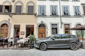 Front of property - Mamo Florence - Sant'Agostino Luxury Apartment (Florence)