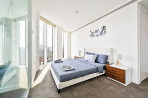 2 habitaciones, tabla de planchar con plancha, wifi y ropa de cama 