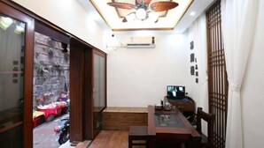 Interior - yun shui jian jiangjing minsu (Fenghuang County)