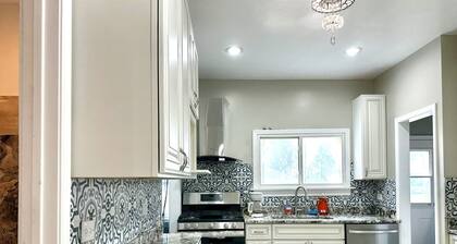 Lincoln Ave Home By Naval Base!