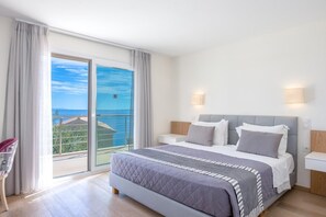 4 bedrooms, iron/ironing board, WiFi, bed sheets - Villa Odysseus - Four Bedroom Villa, Sleeps 8 (Ionian Islands)