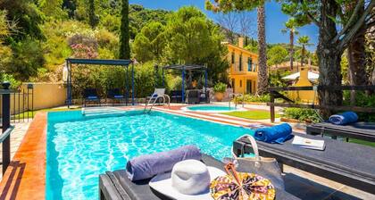 Villa Atlantis - Three Bedroom Villa, Sleeps 6