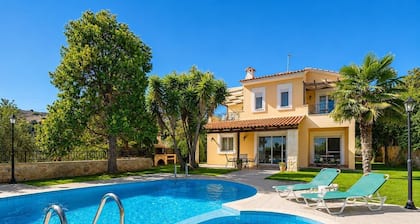 Villa Elessa - Three Bedroom Villa, Sleeps 6