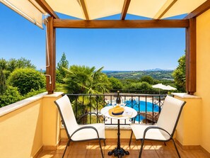 Outdoor dining - Villa Elessa - Three Bedroom Villa, Sleeps 6 (Rethymno)