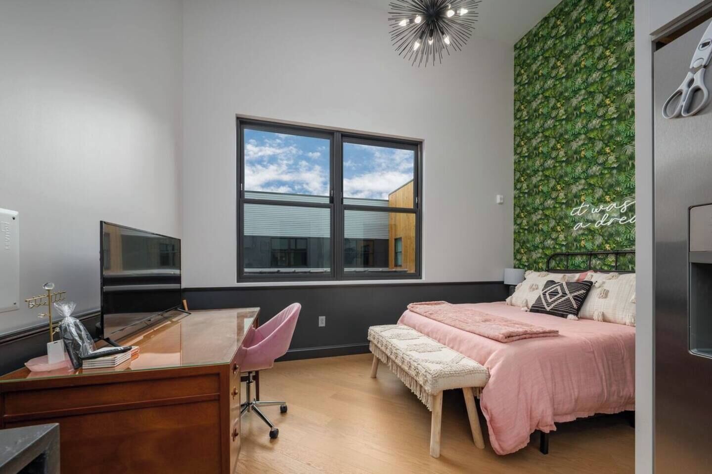 Modern Walkable Condo on Morris – 5 Minutes to UAB