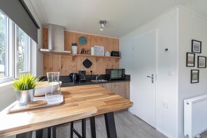 Mobil enhet | Eget kök | Vattenkokare, brödrost och grytor/köksredskap
