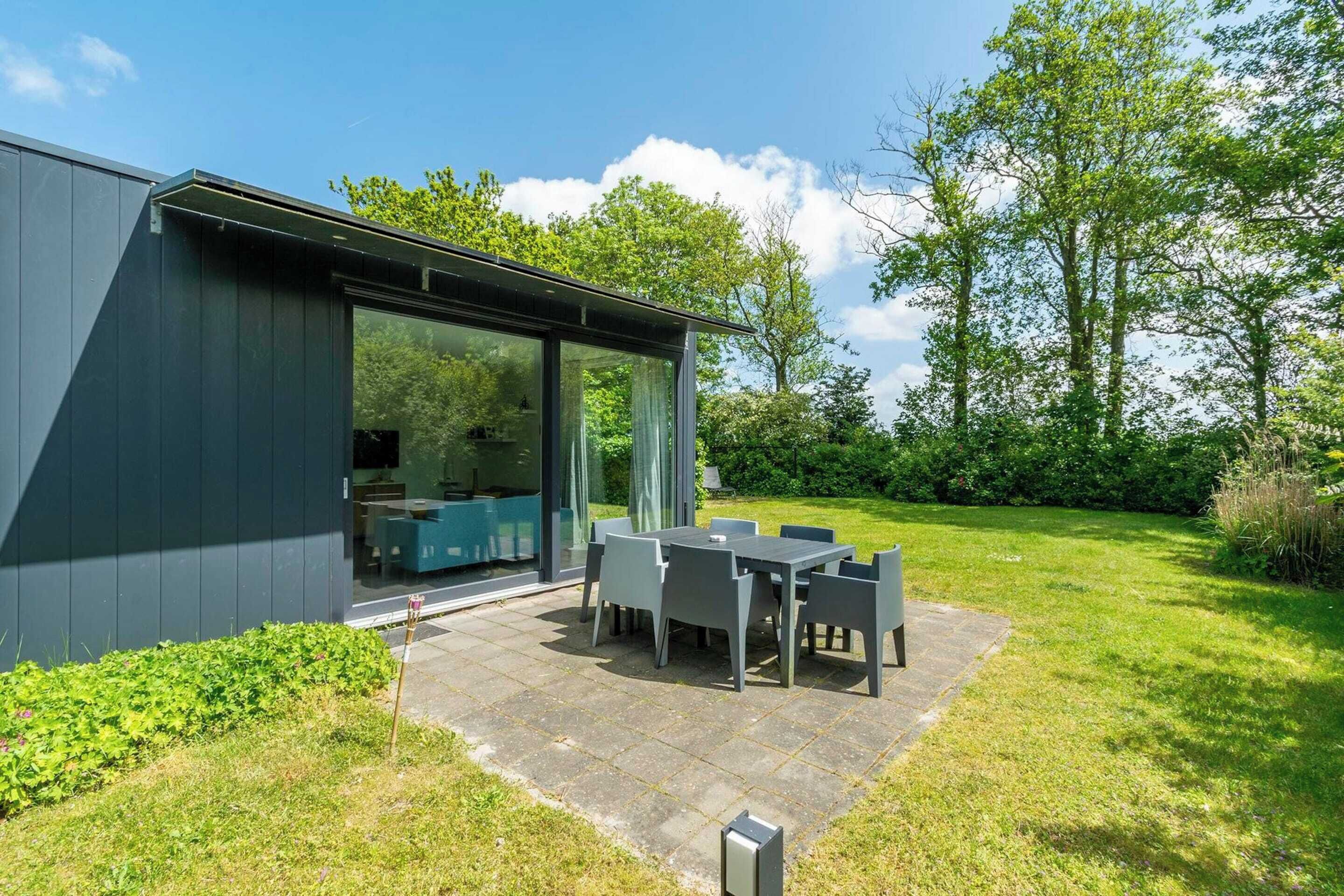 House | Outdoor dining