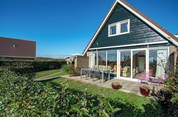 Alluring Holiday Home Near Beach - Julianadorp