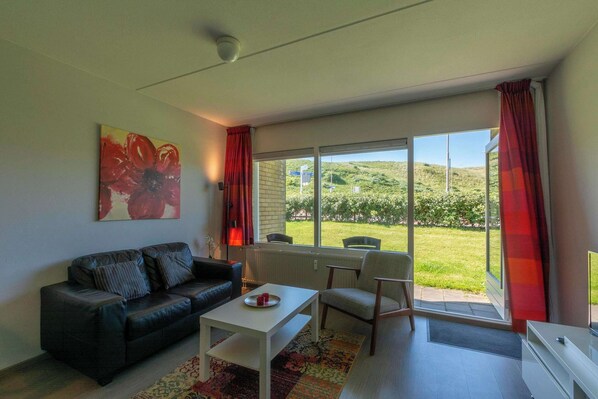Living room - Apartment in Callantsoog Near the Beach (Callantsoog)
