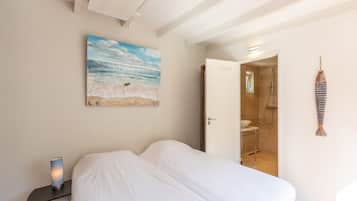 Bungalow | 1 bedroom, individually furnished