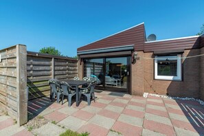 Bungalow | Exterior - De Blenck 67 Family-friendly Bungalow (Callantsoog)