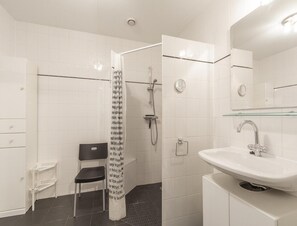 Apartment | Badezimmer