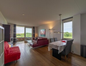 Apartment | Dining - Cozy Apartment With Balcony (Callantsoog)