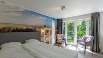 Mobile Home | 1 bedroom, individually furnished