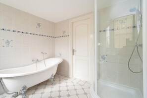 Bathroom - De Buitenplaats 97 Villa for 5-people Near Beach (Callantsoog)