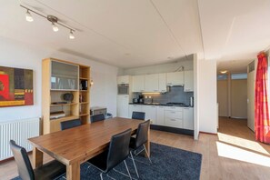 Apartment | Private kitchen - Elegant Penthouse With Patio (Callantsoog)