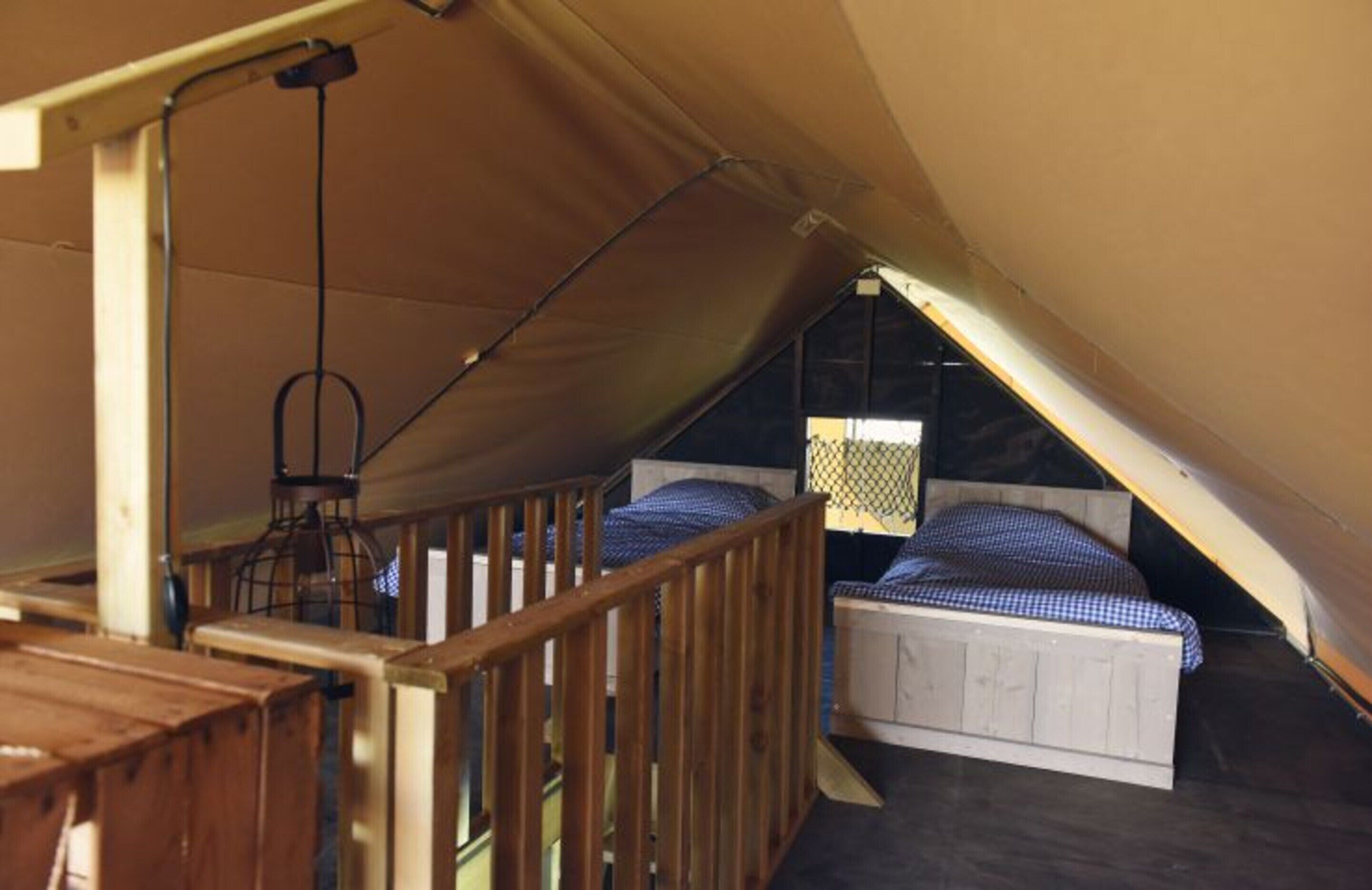 Tent | 3 bedrooms, bed sheets