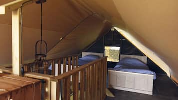 Tent | 3 bedrooms, bed sheets