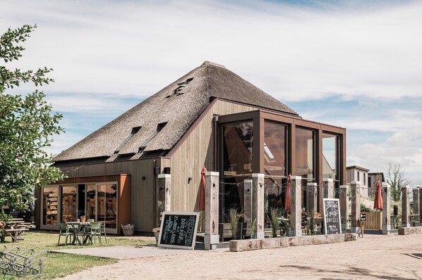 Telttamajoitus | Ulkopuoli