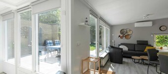 Bungalow in Sint Maartenszee Near Beach