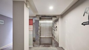 Ảnh chưa phân loại, 5 trong số 36 ảnh, nút