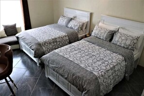 5 habitaciones, escritorio y wifi 