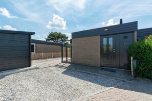 Exterior - Bungalow in Callantsoog Near the Beach (Callantsoog)
