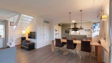 Villa | Dining