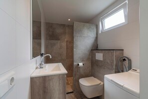 House | Bathroom - Family Home Near Dunes and Beach (Sint Maartensvlotbrug)