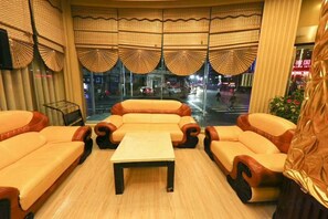 Unclassified image, 2 of 6, button - Chunjiang Hotel (Dangyang)