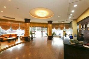 Unclassified image, 4 of 6, button - Chunjiang Hotel (Dangyang)