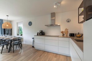 Villa | Eigene Küche | Herdplatte, Toaster, Hochstuhl