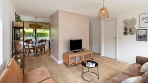 Unclassified image, 5 of 30, button - Bungalow in Sint Maartenszee Near Sandy Beach (Sint Maartensvlotbrug)