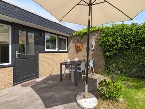Bungalow | Exterior - Bungalow in Sint Maartenszee Near Sandy Beach (Sint Maartensvlotbrug)