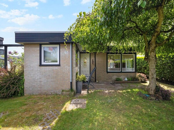 Attractive Bungalow With Modern Furnishings - Callantsoog
