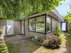 Bungalow | Exterior - Bungalow in Sint Maartenszee Near Sandy Beach (Sint Maartensvlotbrug)