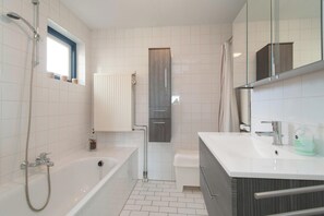 Villa | Badezimmer
