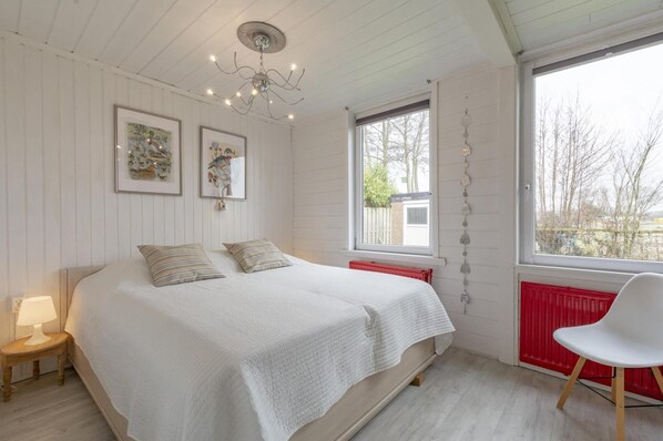 บังกะโล | 2 ห้องนอน, ตกแต่งพิเศษโดยเฉพาะ, ผ้าปูที่นอน