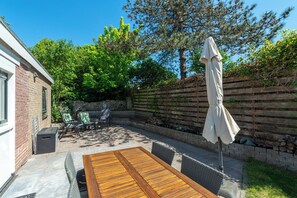 House | Balcony - Holiday Home Effe Sprage in Callanstoog Centre (Callantsoog)