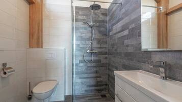 Bungalow | Bilik Mandi