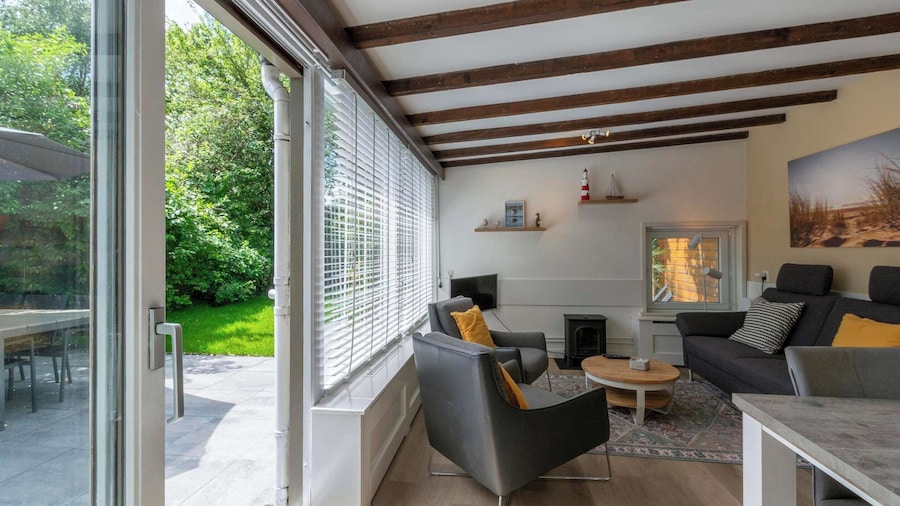 Bungalow in Sint Maartenszee Near the Beach