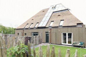 Villa | Exterior