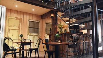 Villa | Dining