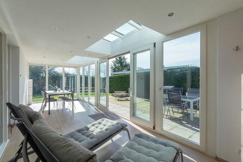 Bungalow With Sauna and Pool in Quiet Location