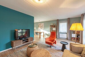 Villa | Living room - Villa in Julianadorp Near the Beach (Julianadorp)