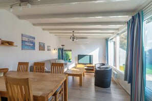 Bungalow | Living room - Lovely Bungalow With Patio (Sint Maartensvlotbrug)