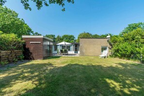 Bungalow | Garden