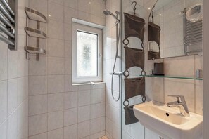 Bungalow | Bathroom